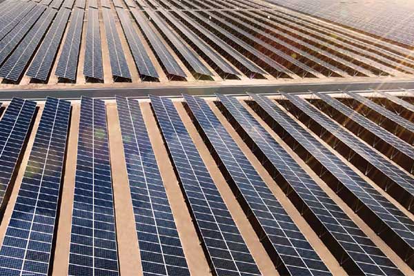 谷歌計劃用太陽能和電池為拉斯維加斯數(shù)據(jù)中心供電